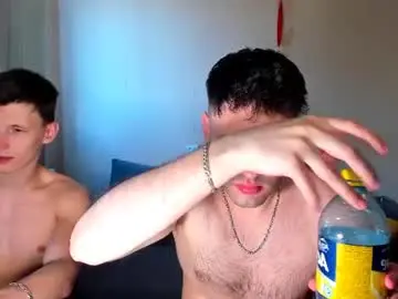Chaturbate Live Sex Cam of justin_badd