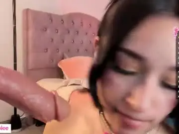 Chaturbate Live Porn of _barbie_joy
