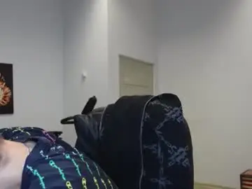 Chaturbate Live Sex Cam of damien_dallas