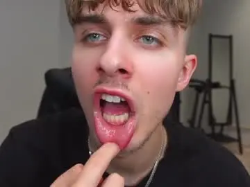 Chaturbate Best live sex cam show of damien_dallas