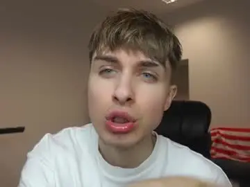 Chaturbate Adult Video Chat of damien_dallas