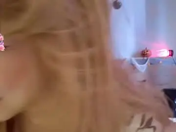 Chaturbate Live Sex Cam of quennabrucker
