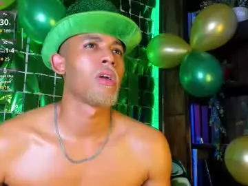 Chaturbate Nude Webcam of bento_fox