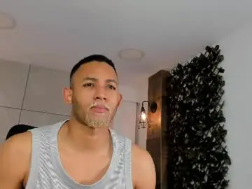 Chaturbate Adult Video Chat of bento_fox