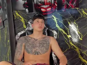 Chaturbate Best live sex cam show of eithan__boy