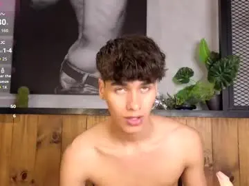 Chaturbate Adult Video Chat of andrewortix