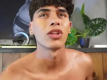 Chaturbate Adult Video Chat of andrewortix