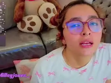 Chaturbate Sex Chat of milleyjones_