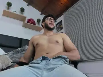 Chaturbate Live Porn of mike_foxxx_