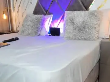 Chaturbate Live Sex Cam of sarayofficial