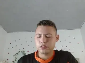 Chaturbate Live Sex Cam of sven_fox723