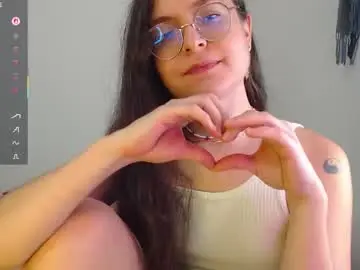 Chaturbate Free Live Porn of vicky_cristinax