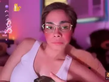 Chaturbate Live Sex Cam of angelabigcock10