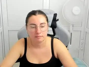 Chaturbate Watch Live Sex Cams of lucyycharm