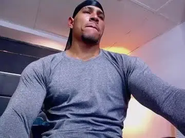 Chaturbate Live Porn of adam_fit19cm