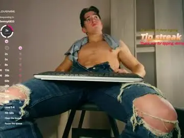 Chaturbate Live Sex Cam of christianlevine_