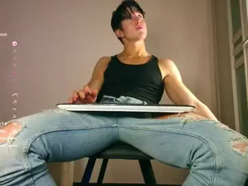 Chaturbate Live Sex Cam of christianlevine_
