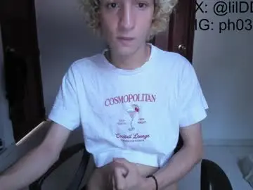 Chaturbate Live Sex Cam of lildan18