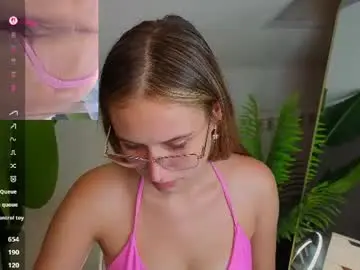 Chaturbate Watch Live Sex Cams of miaa_hill