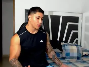 Chaturbate Adult Video Chat of noah_harris01