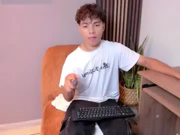 Chaturbate Live Sex Cam of honeymoon_sariel