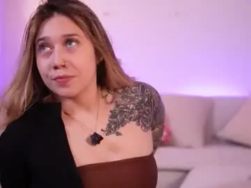 Chaturbate Live Sex Cam of lilith_gray9