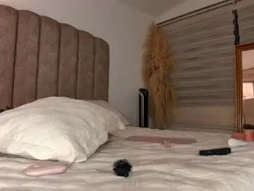 Chaturbate Sex Cam of emily_____