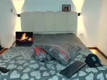 Chaturbate Live Porn of mikethomson01