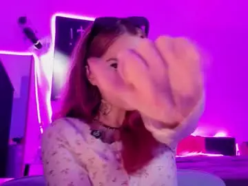 Chaturbate Watch Live Sex Cams of bratziedarsie