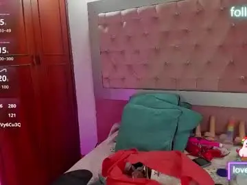 Chaturbate Best live sex cam show of sweet_emmili