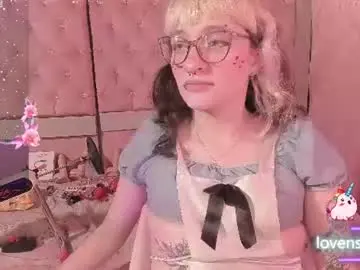 Chaturbate Adult Webcams of sweet_emmili