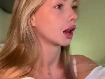 Chaturbate Watch Live Sex Cams of elli_harmon