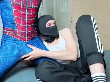 Chaturbate Live Sex Cam of elliot_winki