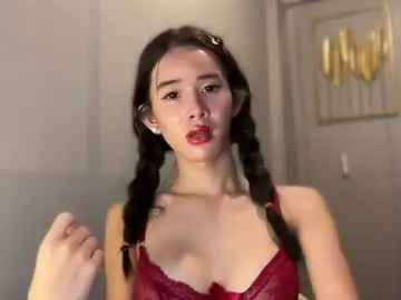 Chaturbate Live Sex Cam of scarlet_hetland