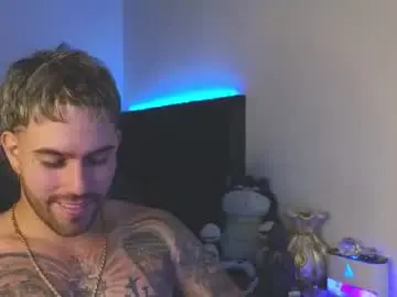 Chaturbate Sex Cam of ades_lowe
