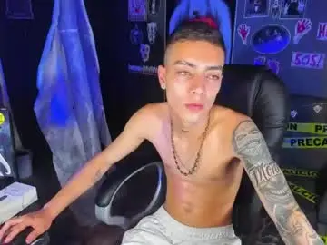 Chaturbate Adult Video Chat of dereckk_boy88