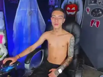 Chaturbate Free Porn Cam of dereckk_boy88