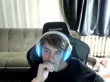 Chaturbate Live Sex Cam of aron_neall