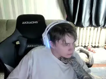 Chaturbate Nude Webcam of aron_neall