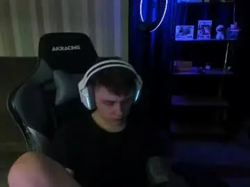 Chaturbate Watch Live Sex Cams of aron_neall