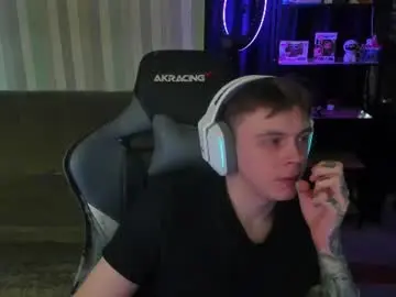 Chaturbate Sex Chat of aron_neall