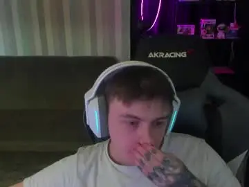 Chaturbate Live Sex of aron_neall