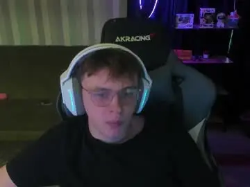 Chaturbate Free Live Porn of aron_neall