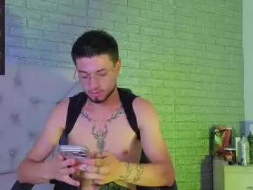Chaturbate Free Live Porn of edwardross_