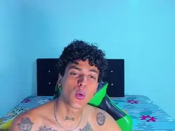 Chaturbate Best live sex cam show of zafirocum