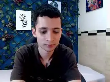 Chaturbate Live Sex Cam of lucasssmith11