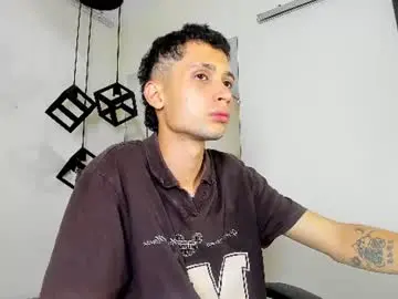 Chaturbate Nude Webcam of lucasssmith11