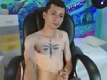 Chaturbate Watch Live Sex Cams of lucasssmith11