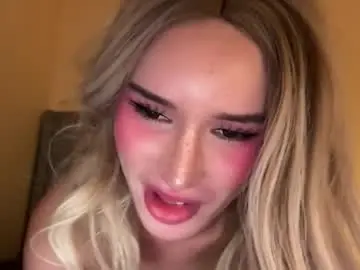 Chaturbate Live Sex Cam of surprisecockmia