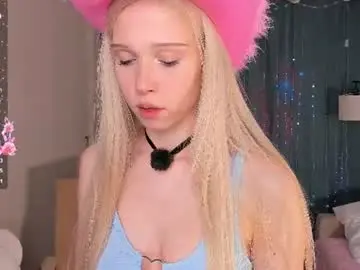 Chaturbate Live Sex Cam of mikaelataron